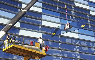 Остекление фасада здания стадиона