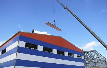 Монтаж горизонтальный сэндвич-панелей