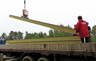 Подъем сэндвич-панелей